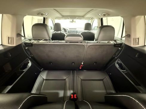 Used 2021 Volkswagen Atlas SE image 28