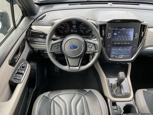 Used 2025 Subaru Forester AWD/4WD image 15