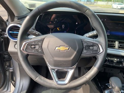 Used 2024 Chevrolet Trax LT w/ Driver Confidence Package image 22