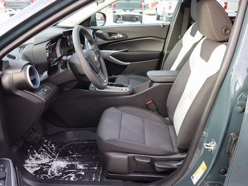 New 2026 Chevrolet Trax LS w/ LS Convenience Package image 4