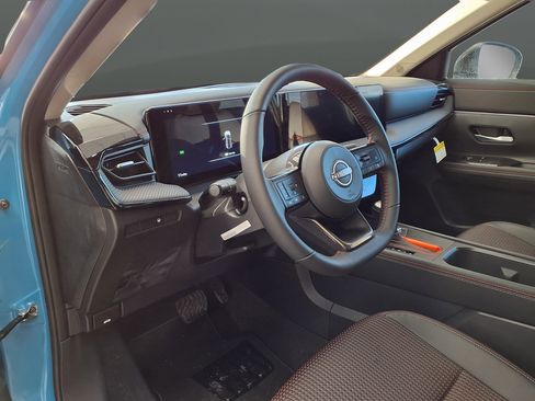 New 2026 Nissan Kicks SR AWD/4WD image 4