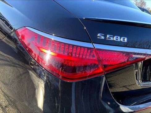 Certified 2022 Mercedes-Benz S 580 4MATIC Sedan image 25