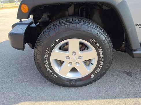 Used 2014 Jeep Wrangler Unlimited Sport w/ Quick Order Package 24S AWD/4WD image 26