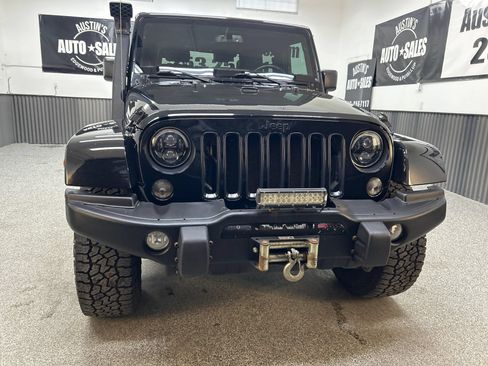 Used 2016 Jeep Wrangler Sahara w/ Connectivity Group AWD/4WD image 2