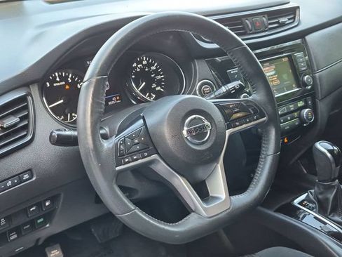 Used 2018 Nissan Rogue SV AWD/4WD image 31