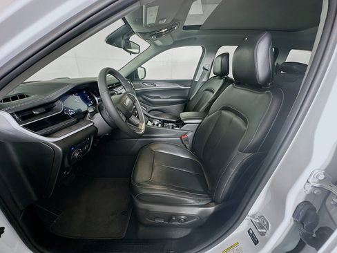 Used 2022 Jeep Grand Cherokee Limited 4xe AWD/4WD image 13