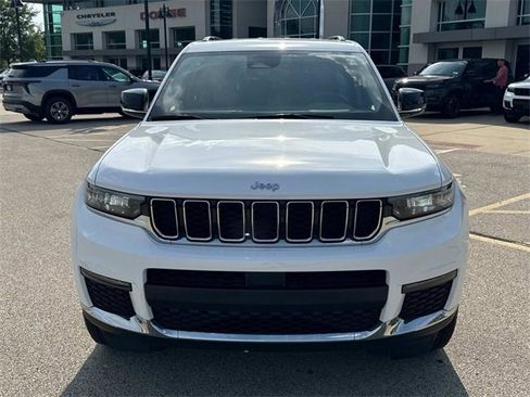 Used 2022 Jeep Grand Cherokee L Limited image 2