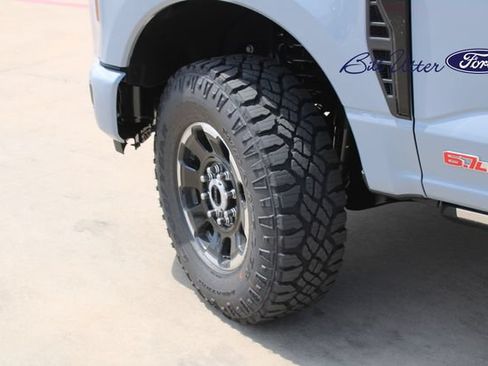 New 2026 Ford F250 Lariat w/ Tremor Off-Road Package AWD/4WD image 5