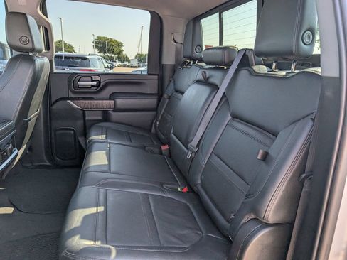 Used 2022 GMC Sierra 2500 Denali w/ Denali Ultimate Package AWD/4WD image 29