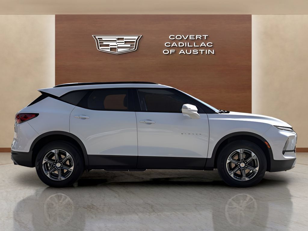 Used 2023 Chevrolet Blazer LT FWD image 5