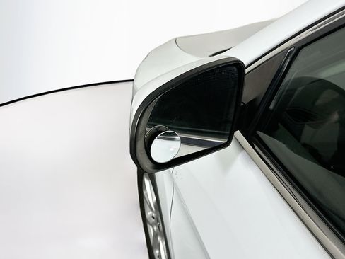 Used 2017 Jeep Cherokee Latitude w/ Comfort & Sound Group image 16