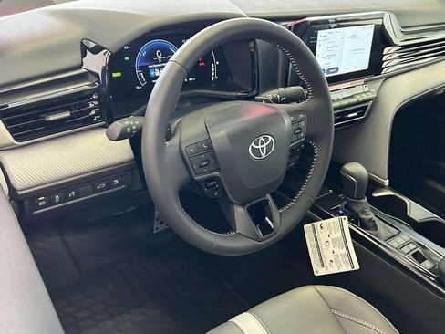 Used 2026 Toyota Camry SE w/ Convenience Package FWD image 12