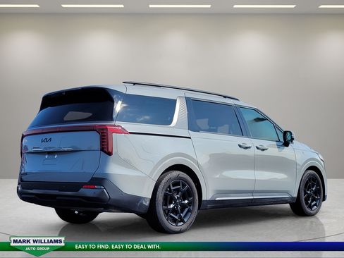 Used 2025 Kia Carnival SX Prestige FWD image 4