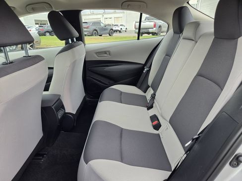 Used 2026 Toyota Corolla LE FWD image 27