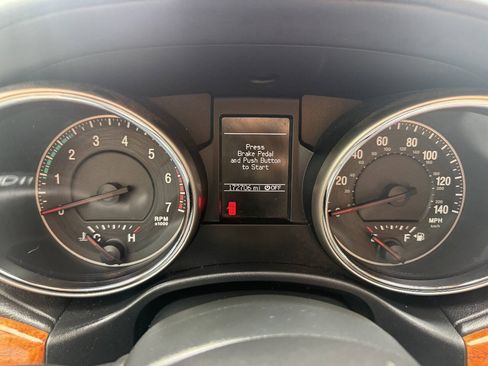 Used 2011 Jeep Grand Cherokee Overland AWD/4WD image 16