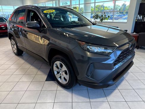 Used 2019 Toyota RAV4 LE w/ Carpet Mat Package AWD/4WD image 1