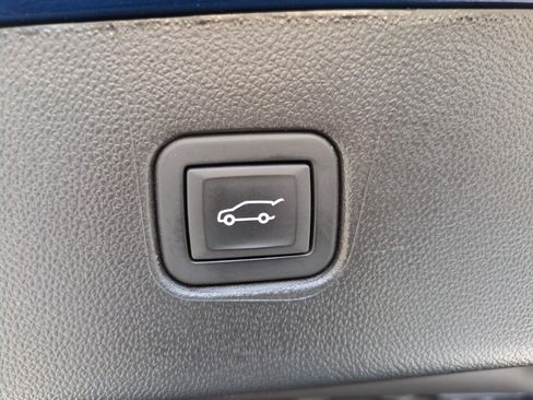 Used 2022 Chevrolet Blazer LT FWD image 41