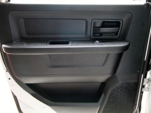 Used 2018 RAM 3500 Tradesman w/ Chrome Appearance Group image 39