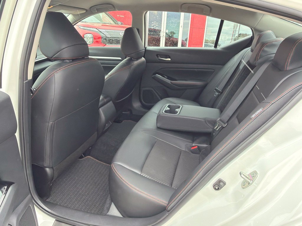 Used 2025 Nissan Altima 2.5 SR AWD/4WD image 18