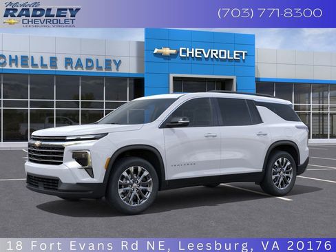 New 2026 Chevrolet Traverse LT w/ Enhanced Driving Package image 2