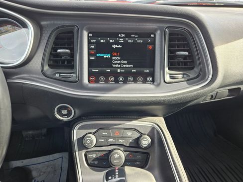 Used 2018 Dodge Challenger GT image 21