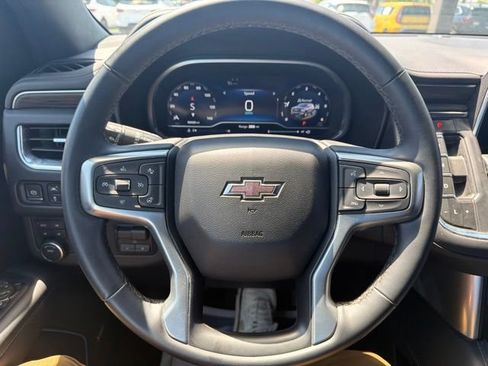 Used 2023 Chevrolet Tahoe Z71 w/ Luxury Package AWD/4WD image 15