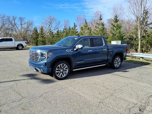 New 2026 GMC Sierra 1500 Denali w/ Denali Reserve Package AWD/4WD image 8