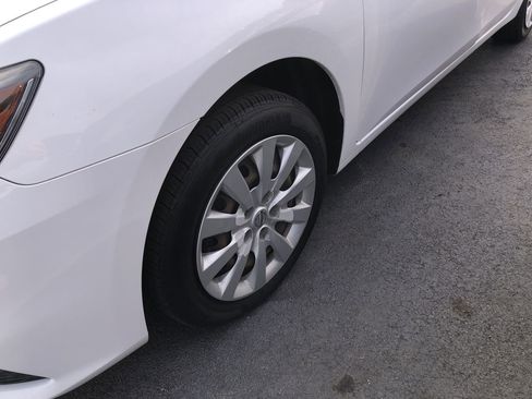 Used 2019 Nissan Sentra S image 10