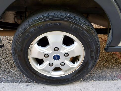 Used 2017 Ford Transit 350 XLT image 30