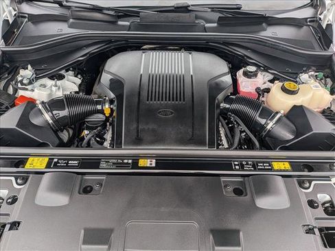 Used 2025 Land Rover Range Rover Sport Dynamic SE image 21