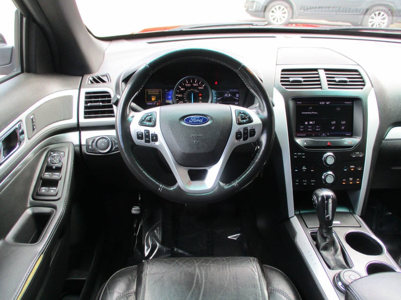 Used 2013 Ford Explorer XLT AWD/4WD image 17