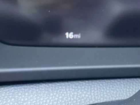 New 2025 Toyota Crown Signia image 5