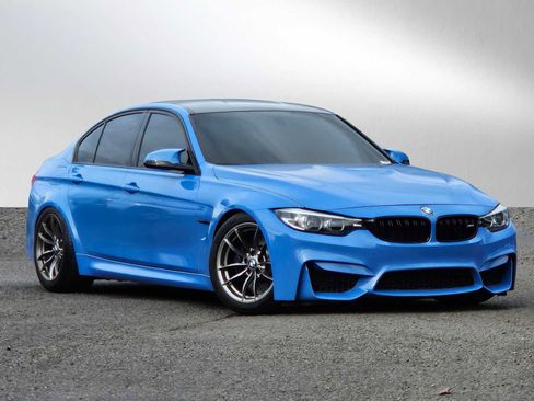 Used 2018 BMW M3 image 2