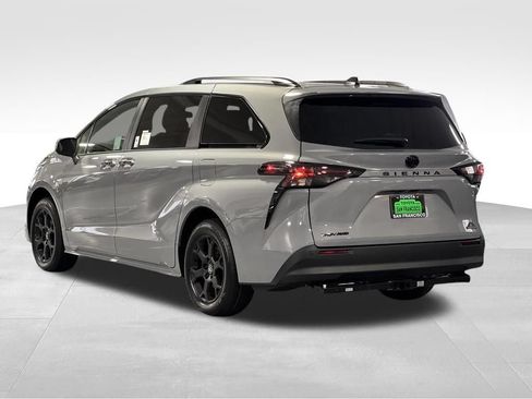 New 2026 Toyota Sienna XLE Woodland Edition AWD/4WD image 3