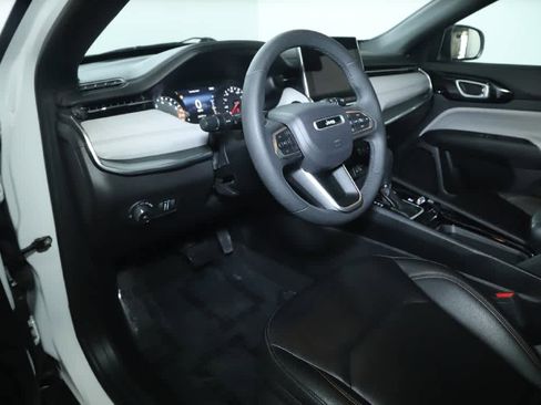 Used 2024 Jeep Compass Limited AWD/4WD image 17