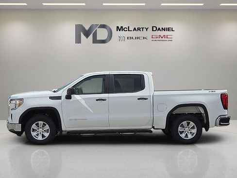 Used 2020 GMC Sierra 1500 4x4 Crew Cab w/ Sierra Value Package image 2