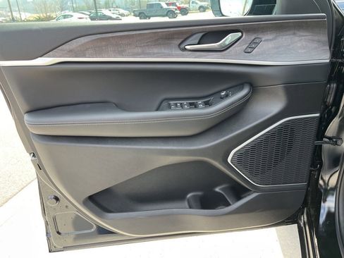 New 2026 Jeep Grand Cherokee Limited image 5