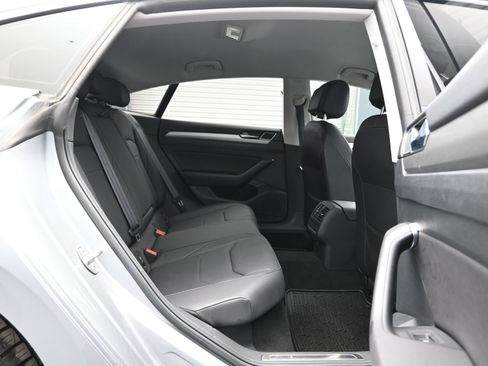 Used 2019 Volkswagen Arteon SE FWD image 12