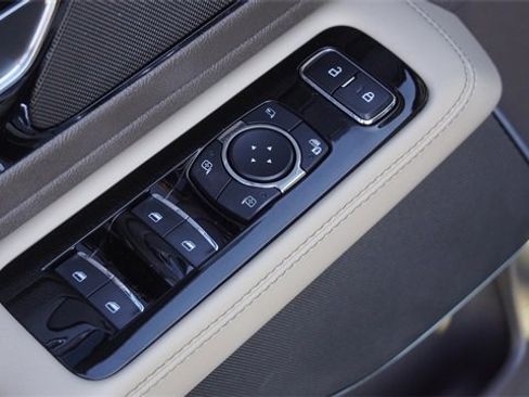 Used 2023 Lincoln Aviator Reserve w/ Equipment Group 201A image 22