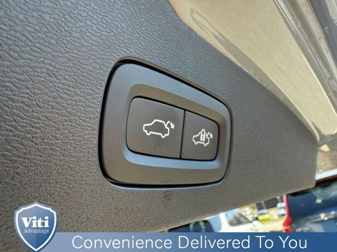 Certified 2025 Volvo V60 B5 Cross Country Plus AWD/4WD image 25