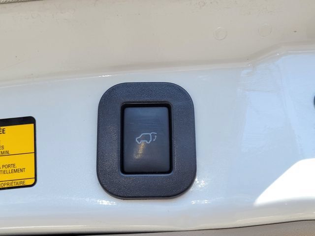 Used 2013 Toyota Venza XLE w/ XLE Premium Pkg FWD image 26
