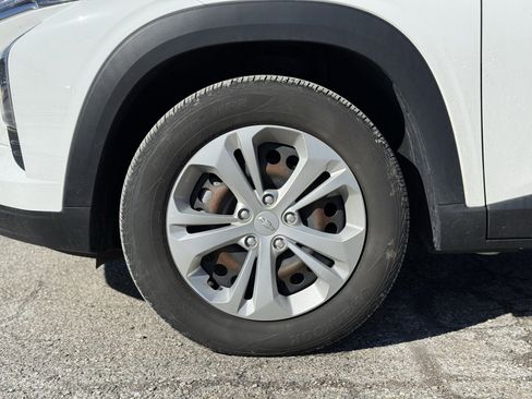 Used 2024 Chevrolet Trax LS image 5