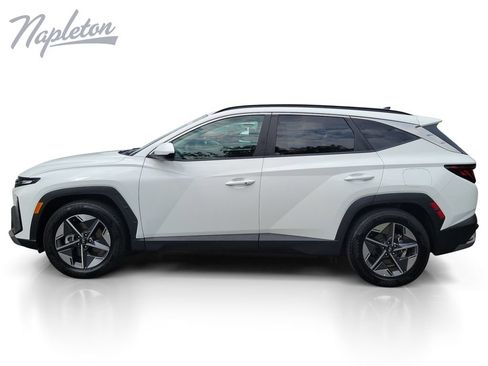 Used 2026 Hyundai Tucson SEL FWD image 2