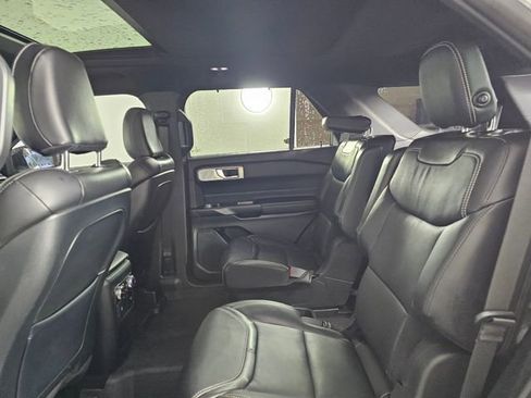 Used 2020 Ford Explorer ST w/ ST Street Pack image 20