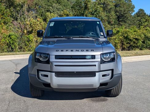 Certified 2023 Land Rover Defender 110 SE image 2