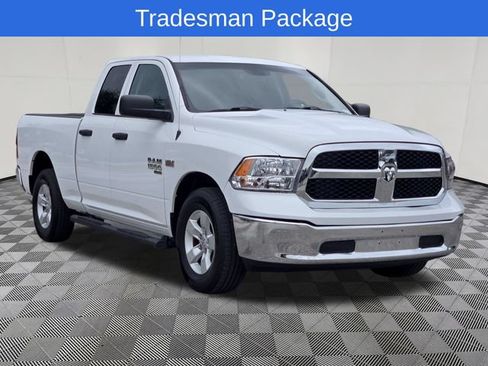 Used 2020 RAM 1500 Tradesman w/ Chrome Plus Package RWD image 3