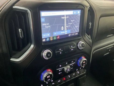 Used 2022 GMC Sierra 1500 AT4 w/ Technology Package AWD/4WD image 12