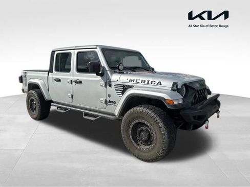 Used 2022 Jeep Gladiator Sport image 1