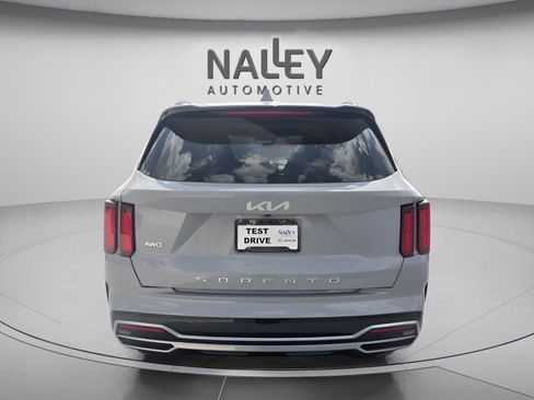 Used 2022 Kia Sorento SX image 4