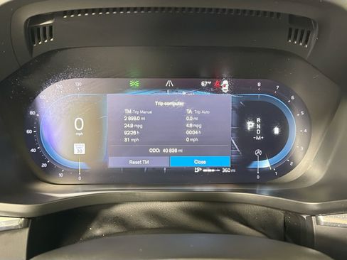 Certified 2023 Volvo XC60 B5 Ultimate w/ Climate Package image 11